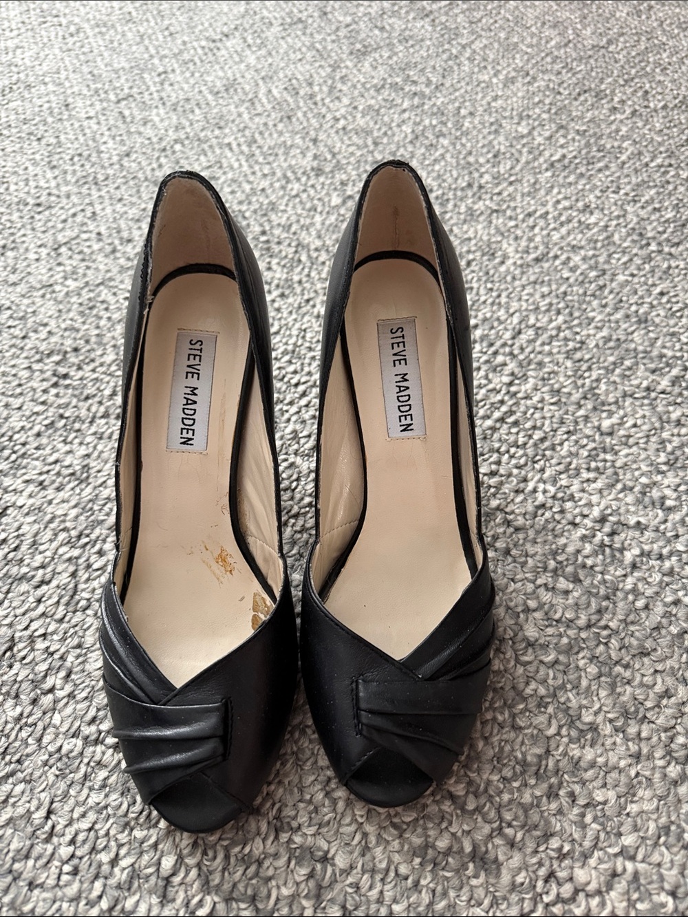 Steve Madden Black Peep-Toe Leather Pumps